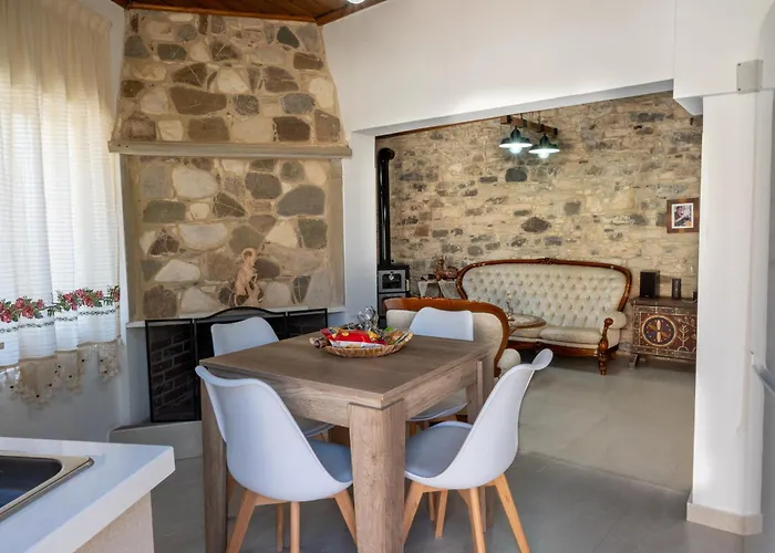 Sousannou Stone House, 3 Bedroom Mountain Escape With Bbq And Fireplace