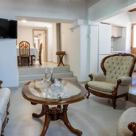 Sousannou Stone House, 3 Bedroom Mountain Escape With Bbq And Fireplace * Galataria