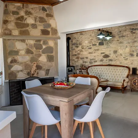 Sousannou Stone House, 3 Bedroom Mountain Escape With Bbq And Fireplace