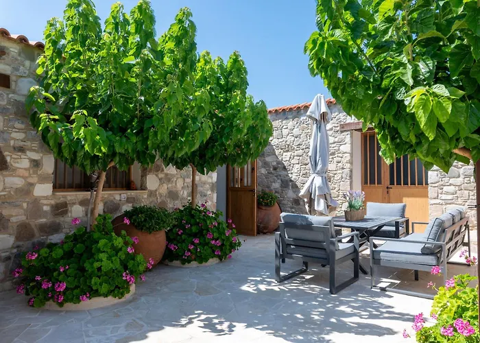 Sousannou Stone House, 3 Bedroom Mountain Escape With Bbq And Fireplace Semesterbostad *