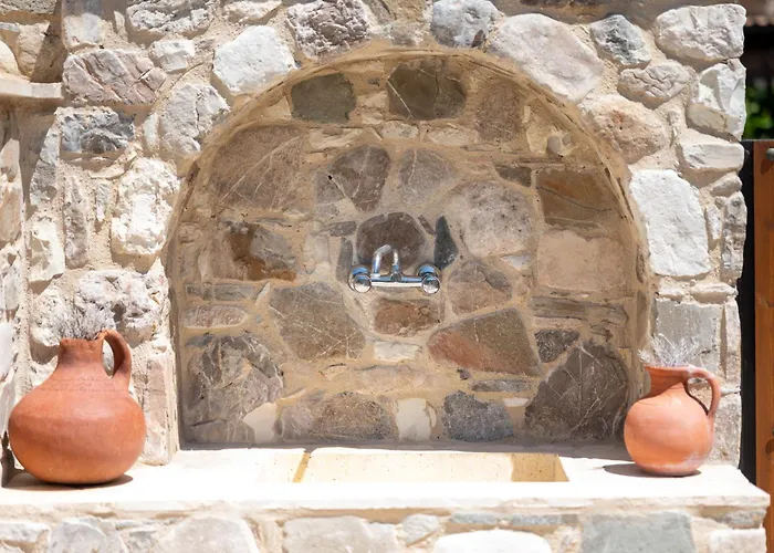 Sousannou Stone House, 3 Bedroom Mountain Escape With Bbq And Fireplace Semesterbostad