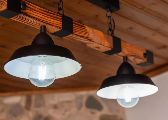 Sousannou Stone House, 3 Bedroom Mountain Escape With Bbq And Fireplace *